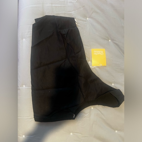 New Charlie Holiday Tillie Asymmetric One Shoulder Crop Top Black MEDIUM - Picture 2 of 2